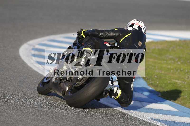 /Archiv-2025/01 24.-27.01.2025 Moto Center Thun Jerez/gruen-green/backside